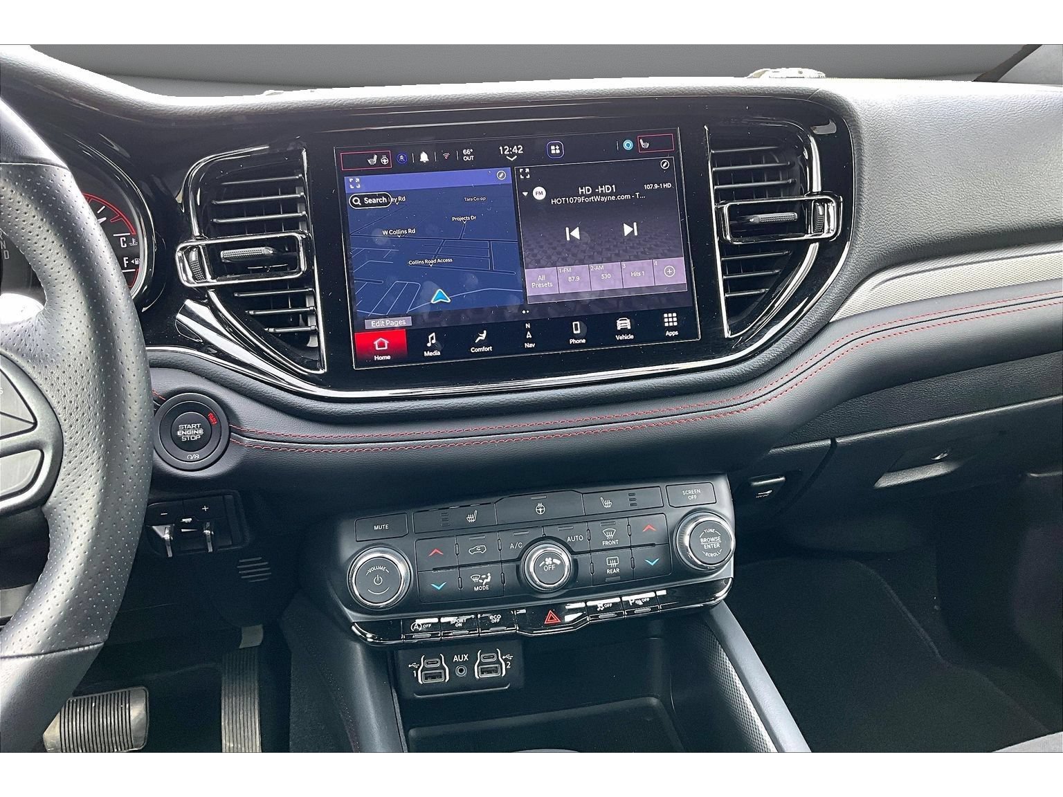 Certified 2025 Dodge Durango GT w/ Trailer Tow Group IV AWD/4WD image 9