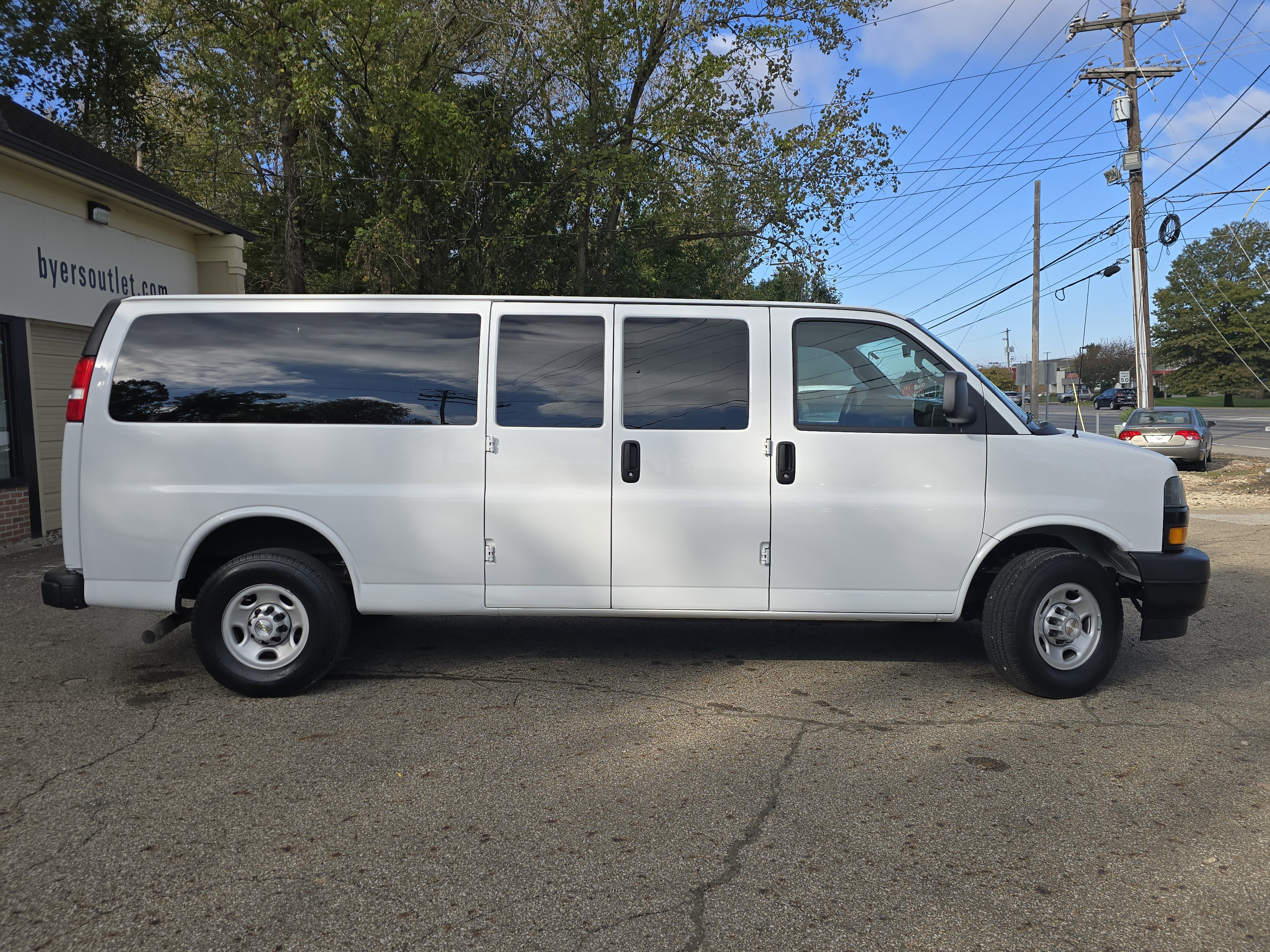 Used 2023 Chevrolet Express 3500 LS image 8