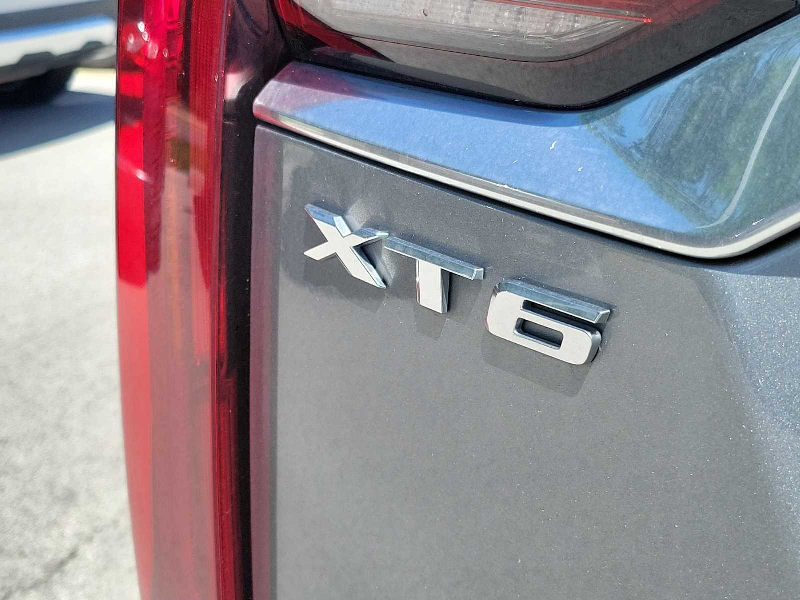 Used 2023 Cadillac XT6 Premium Luxury w/ Technology Package AWD/4WD image 7