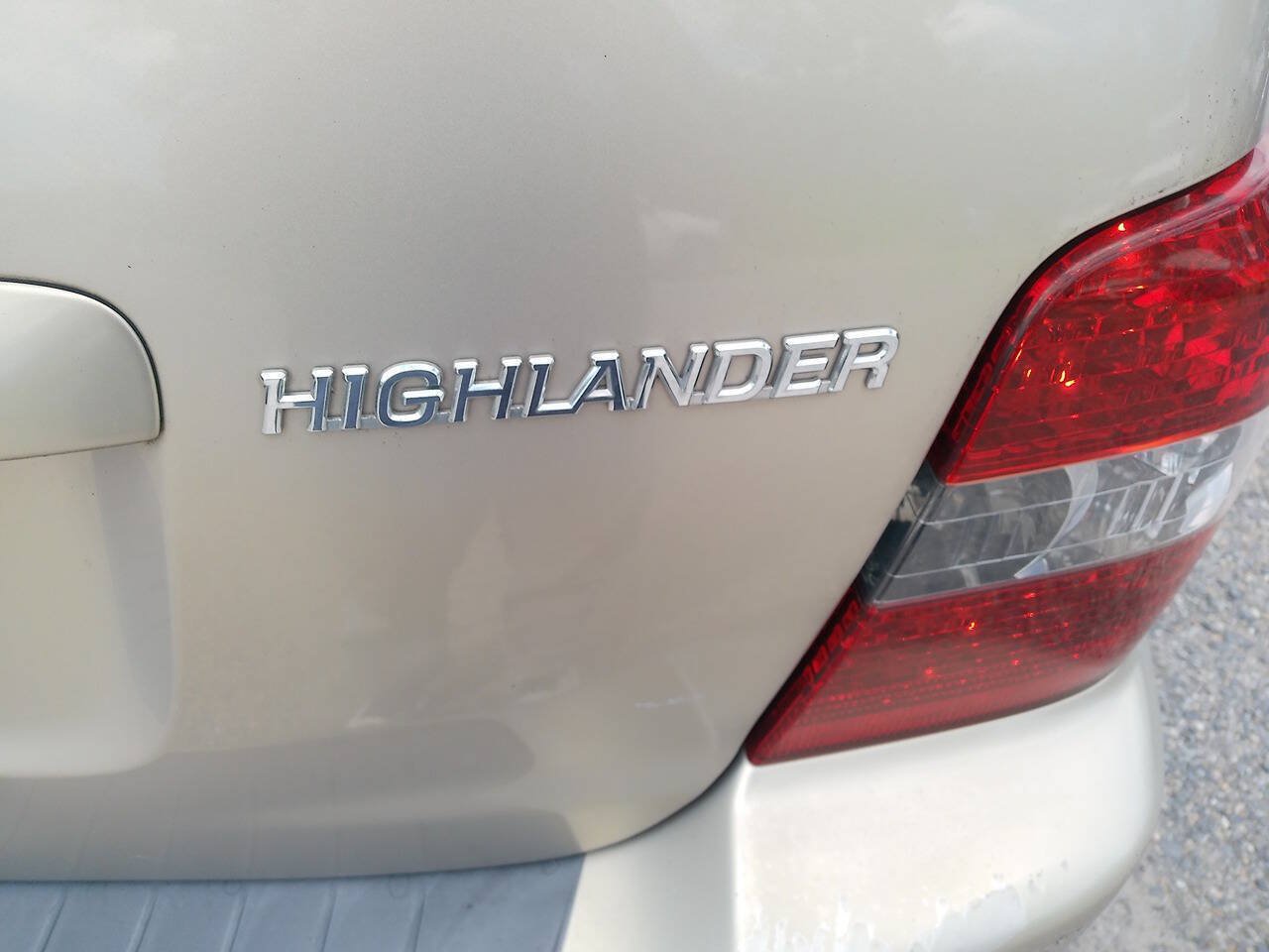 Used 2004 Toyota Highlander 4WD V6 image 9