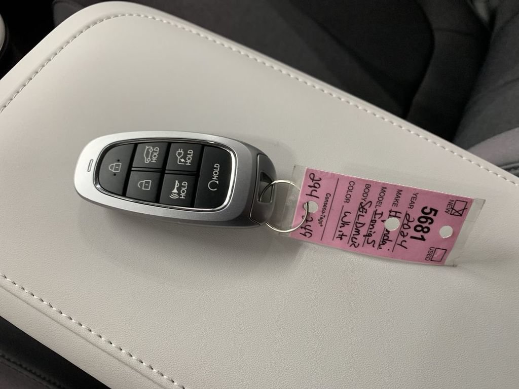 Used 2024 Hyundai Ioniq 5 SEL AWD/4WD image 12