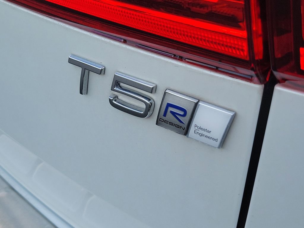 Used 2020 Volvo XC60 T5 R-Design w/ Protection Package Premier image 29