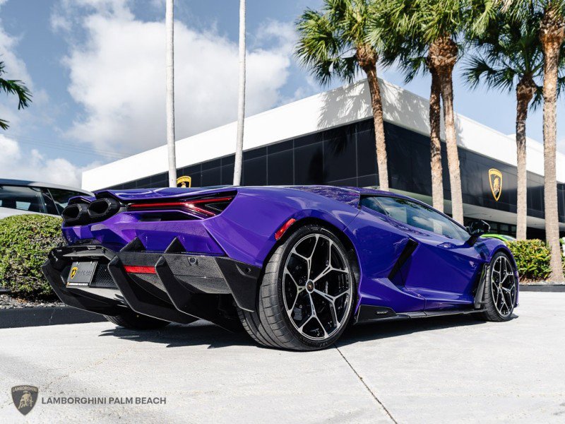 Used 2024 Lamborghini Revuelto image 6