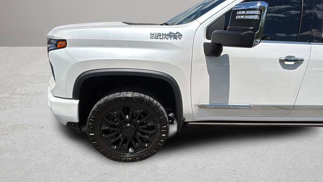 Used 2025 Chevrolet Silverado 2500 High Country w/ Technology Package AWD/4WD image 36