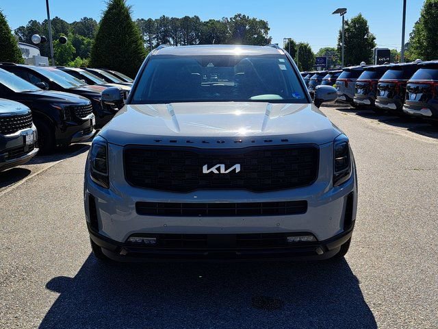 Used 2022 Kia Telluride SX w/ Nightfall Edition Package AWD/4WD image 3