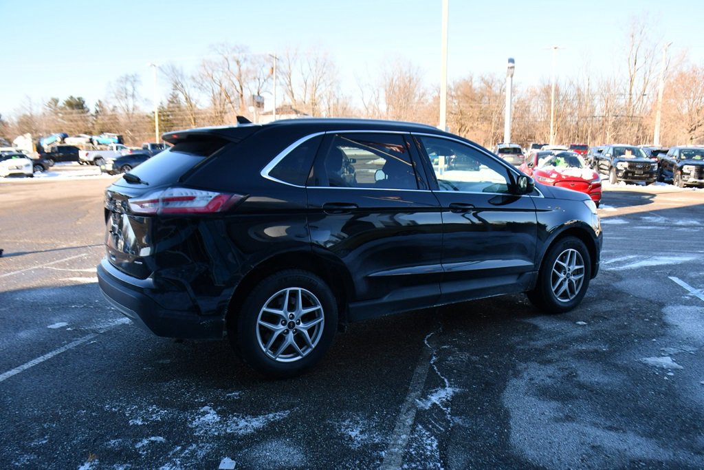 Used 2024 Ford Edge SEL w/ Convenience Package image 7