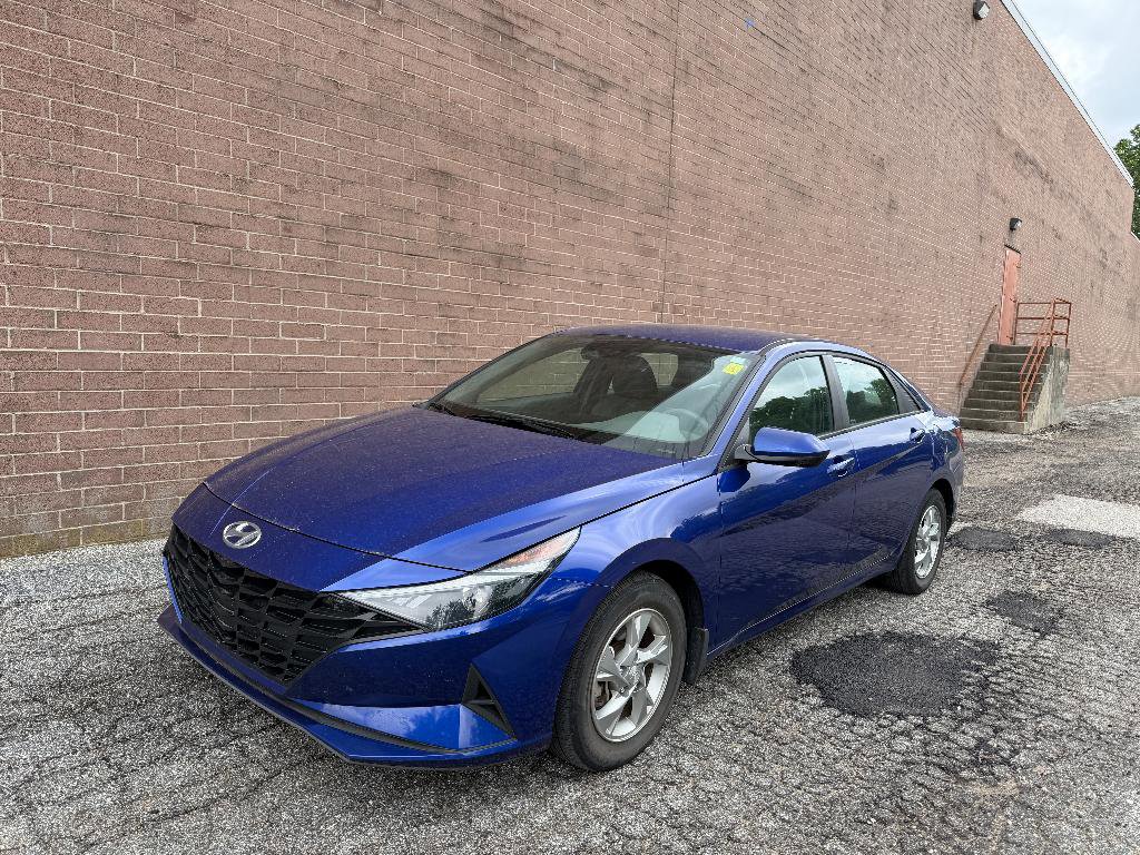 Used 2023 Hyundai Elantra SE