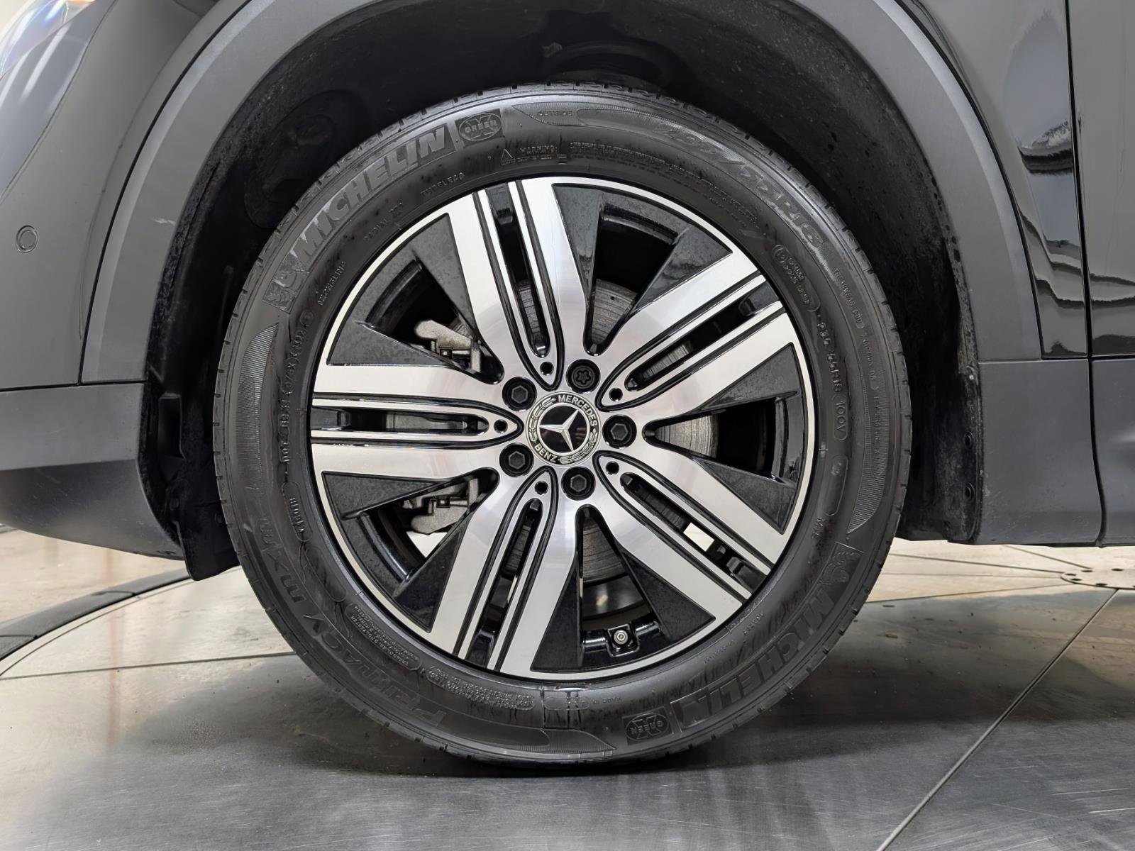 Used 2023 Mercedes-Benz EQB 300 4MATIC image 12