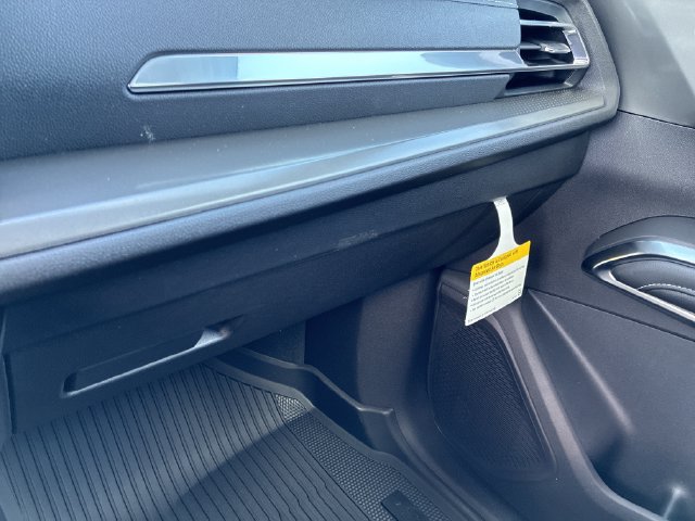New 2027 Chevrolet Traverse LT w/ Driver Confidence Package FWD image 34