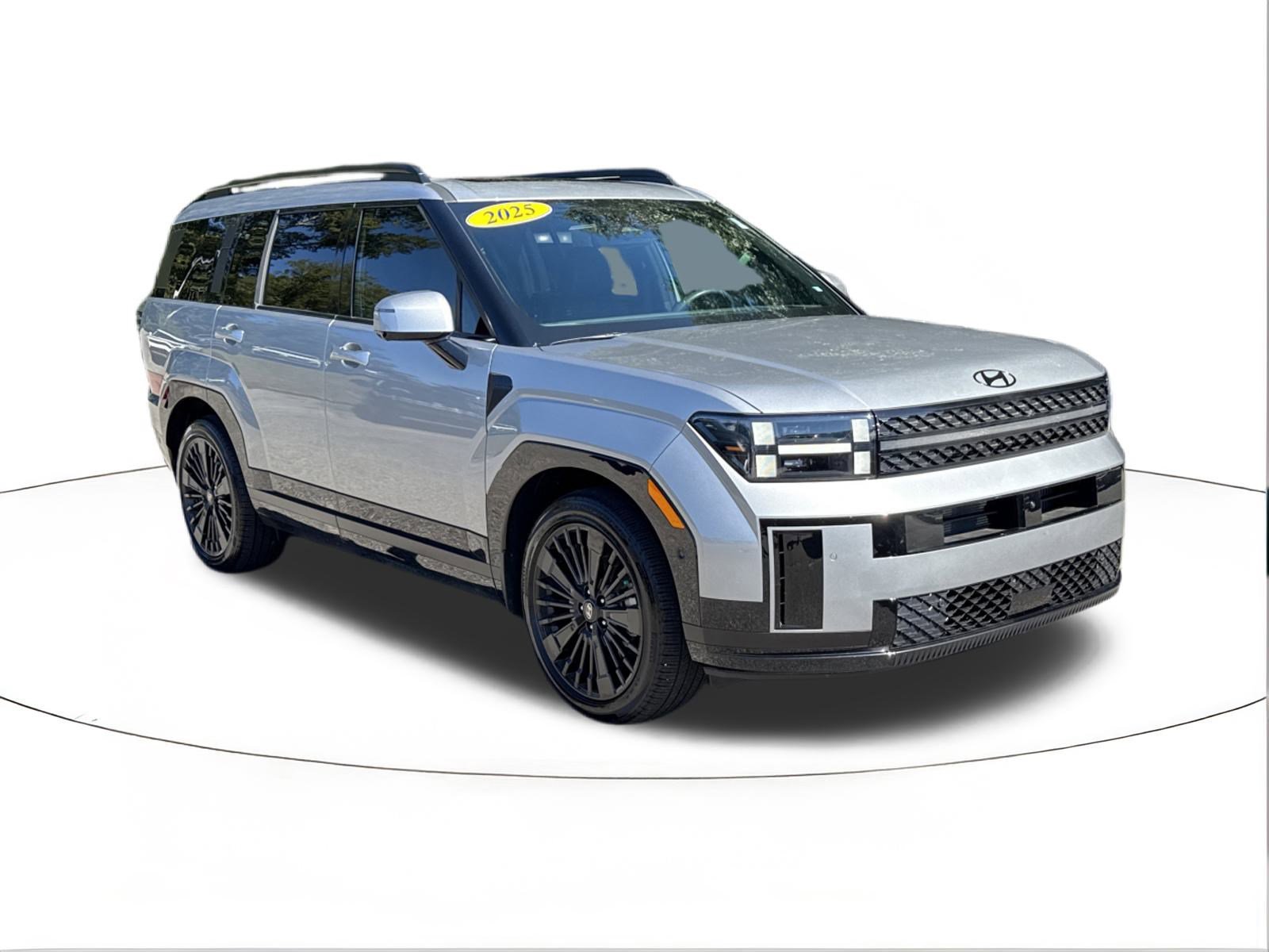 Used 2025 Hyundai Santa Fe Calligraphy image 1