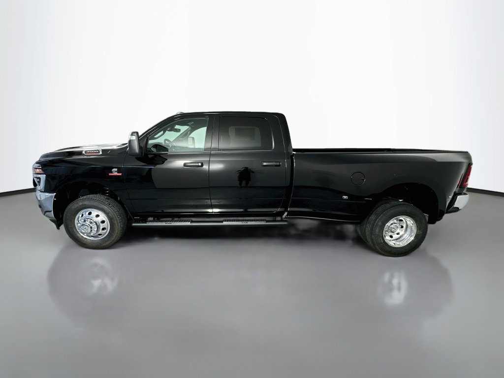 New 2026 RAM 3500 Tradesman AWD/4WD image 4