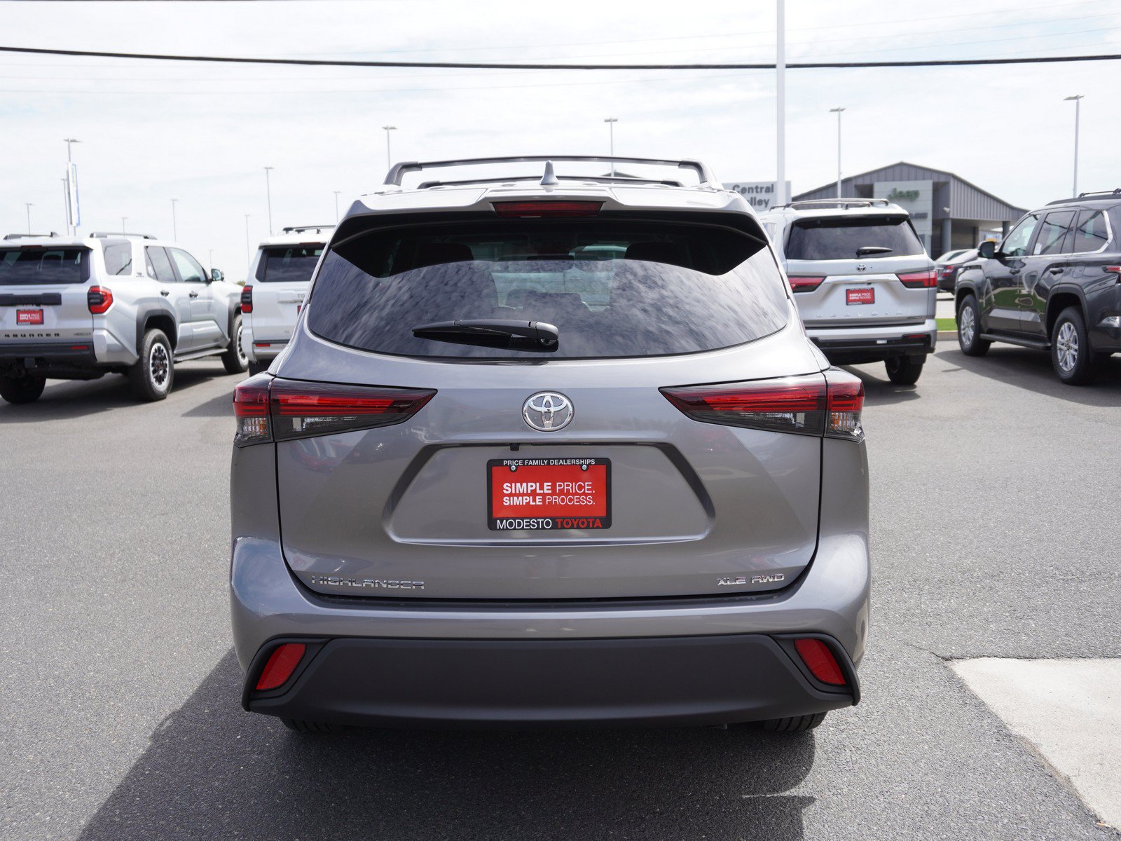 New 2026 Toyota Highlander XLE AWD/4WD image 9