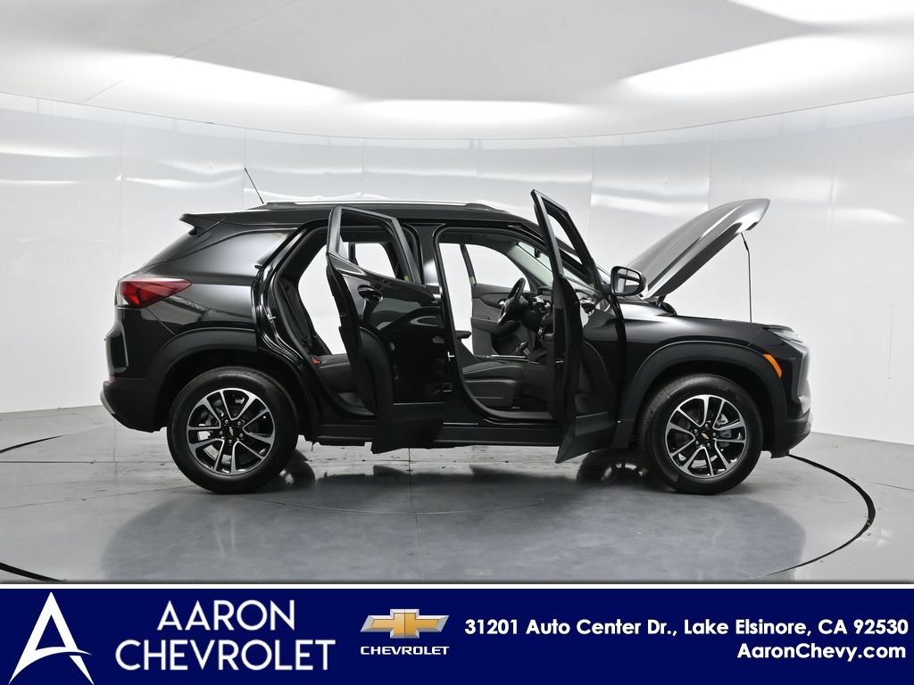 New 2026 Chevrolet TrailBlazer LT w/ Convenience Package FWD image 3