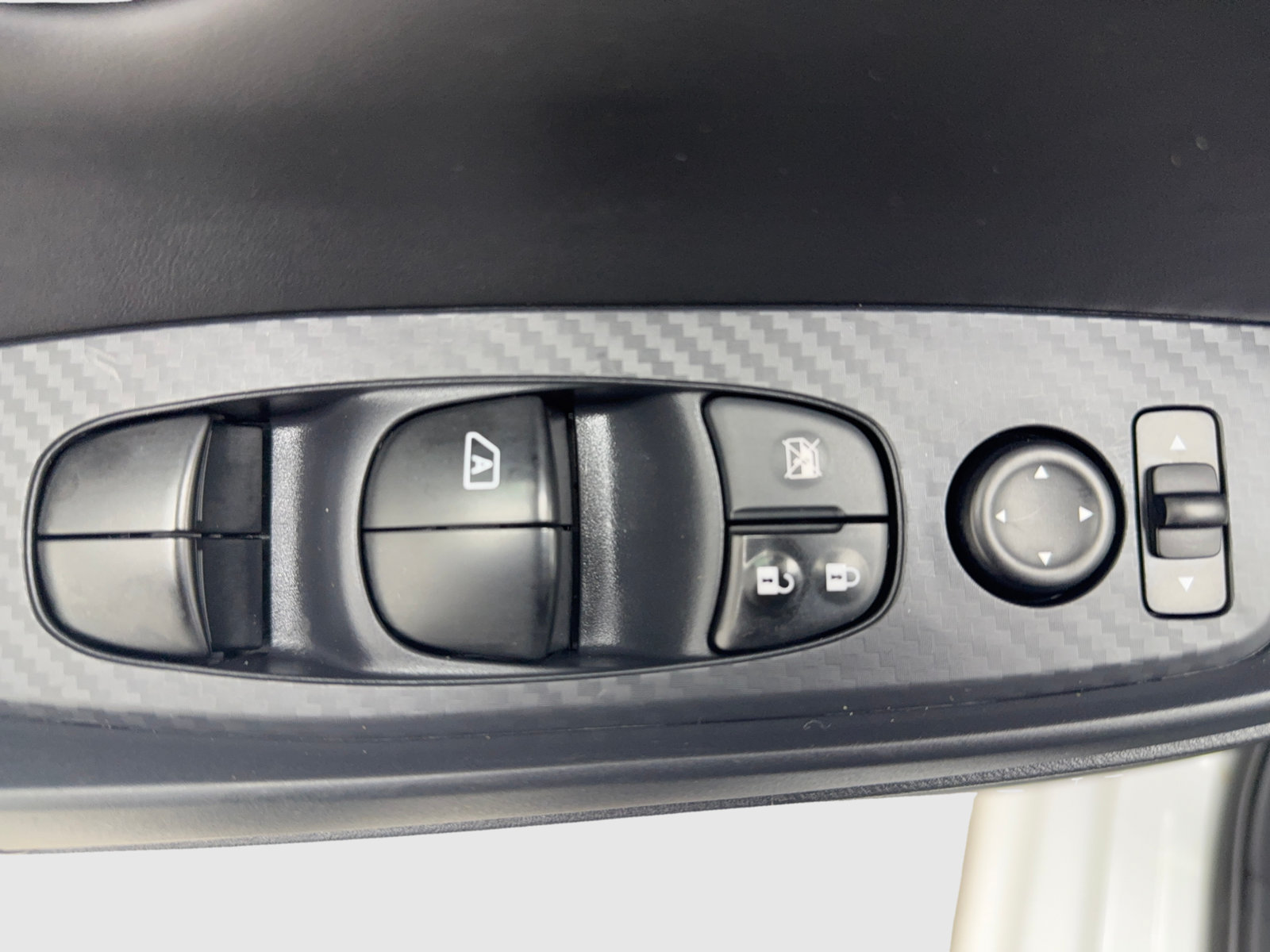 Used 2020 Nissan Sentra S FWD image 31