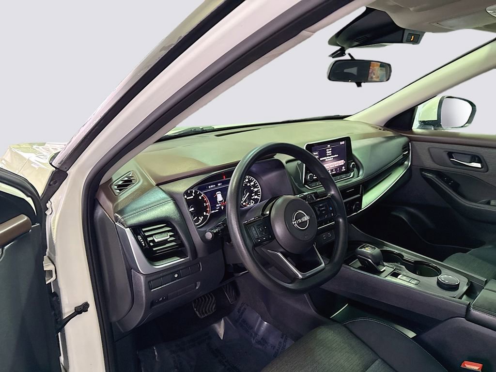 Used 2022 Nissan Rogue SV image 15