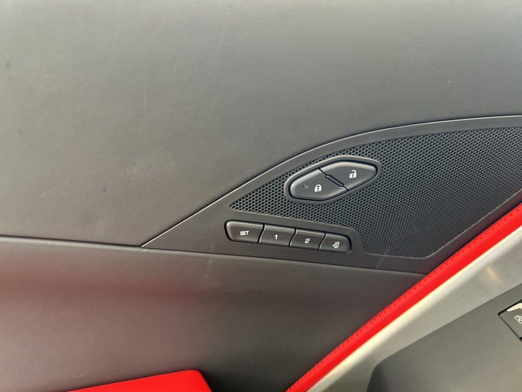 Used 2015 Chevrolet Corvette Z06 w/ 3LZ Preferred Equipment Group image 29