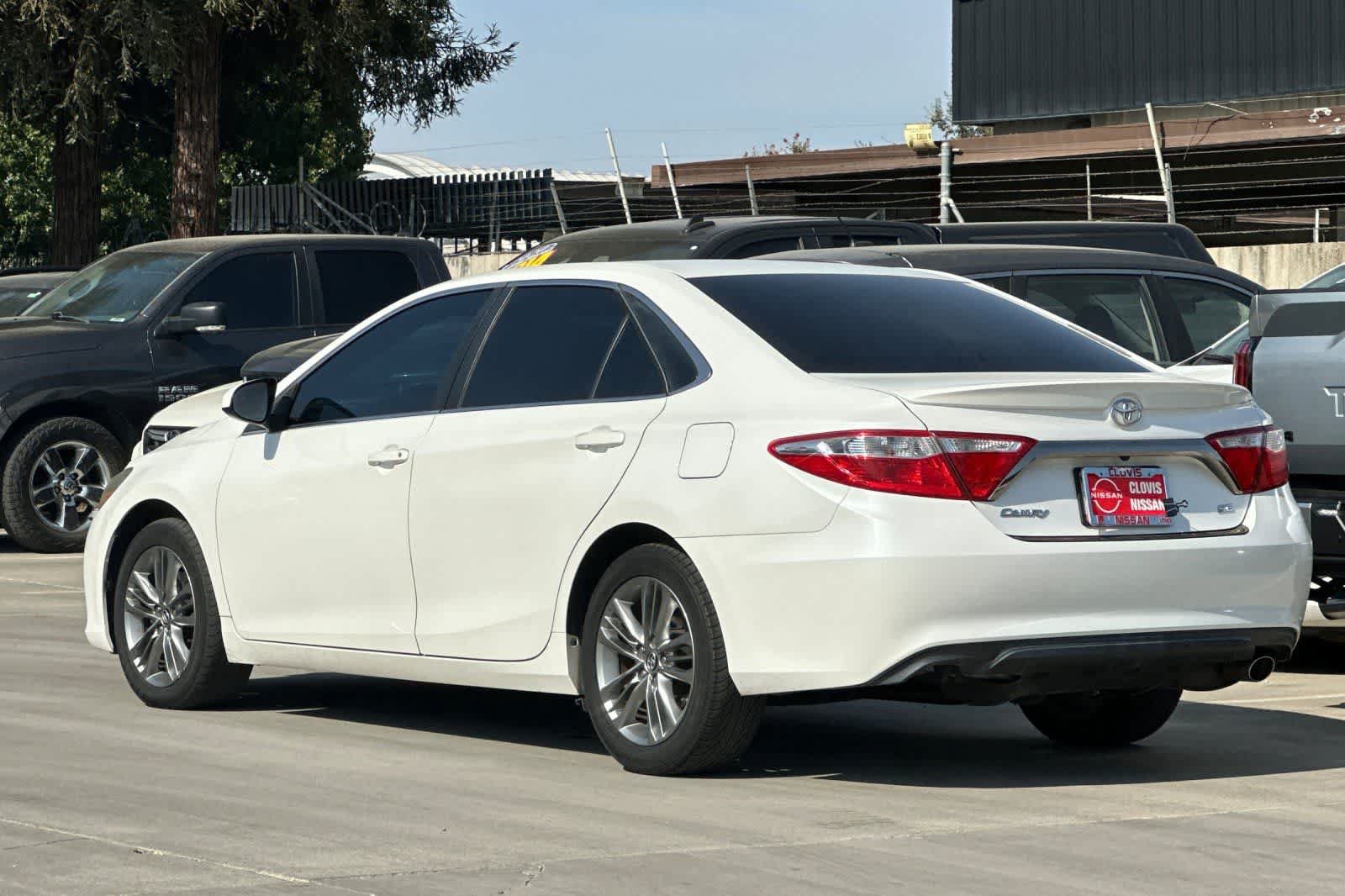 Used 2016 Toyota Camry SE FWD image 7