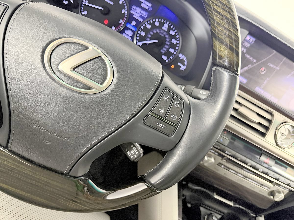 Used 2014 Lexus LS 460 w/ Comfort Package RWD image 64