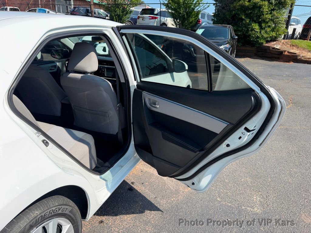 Used 2016 Toyota Corolla LE FWD image 11