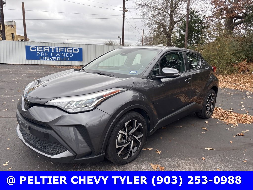 Used 2022 Toyota C-HR XLE image 3