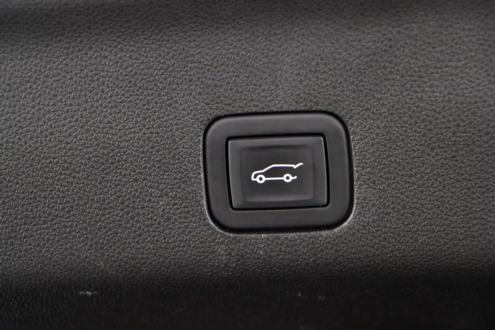 Used 2023 GMC Yukon SLT w/ SLT Luxury Package AWD/4WD image 35