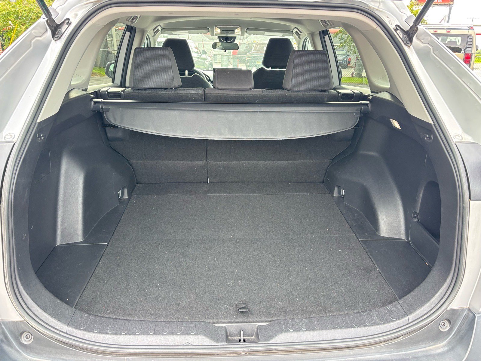 Used 2022 Toyota RAV4 LE FWD image 10