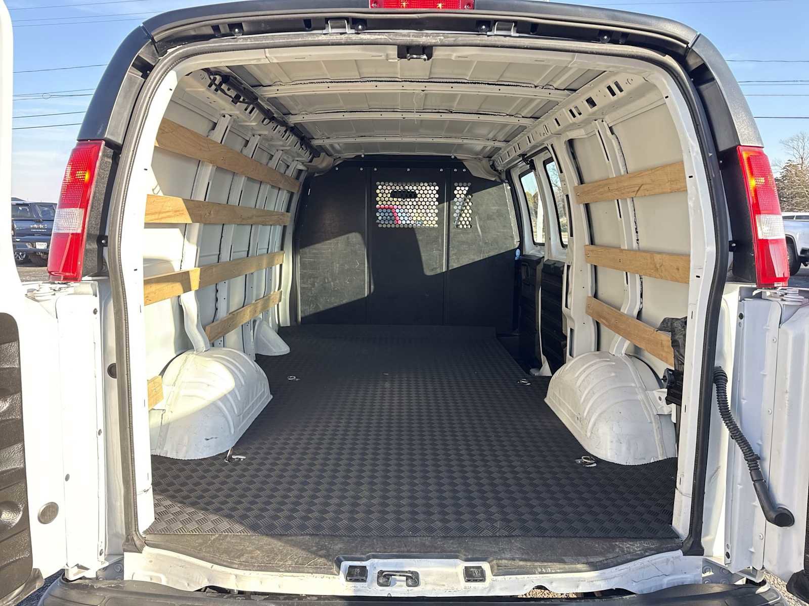 Certified 2024 GMC Savana 2500 w/ Driver Convenience Package RWD image 17