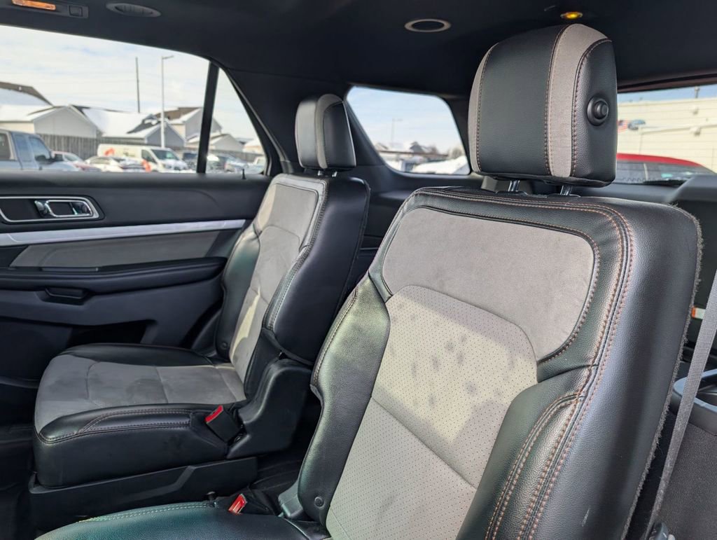 Used 2017 Ford Explorer XLT w/ Equipment Group 202A image 16