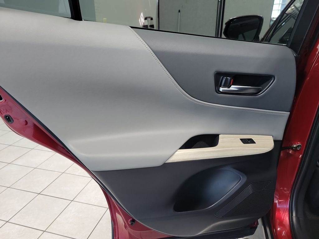 Used 2023 Toyota Venza XLE AWD/4WD image 27