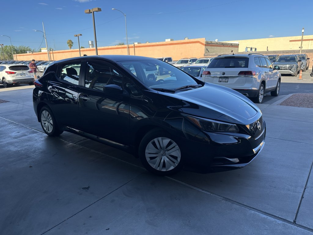 Used 2025 Nissan Leaf S FWD image 5