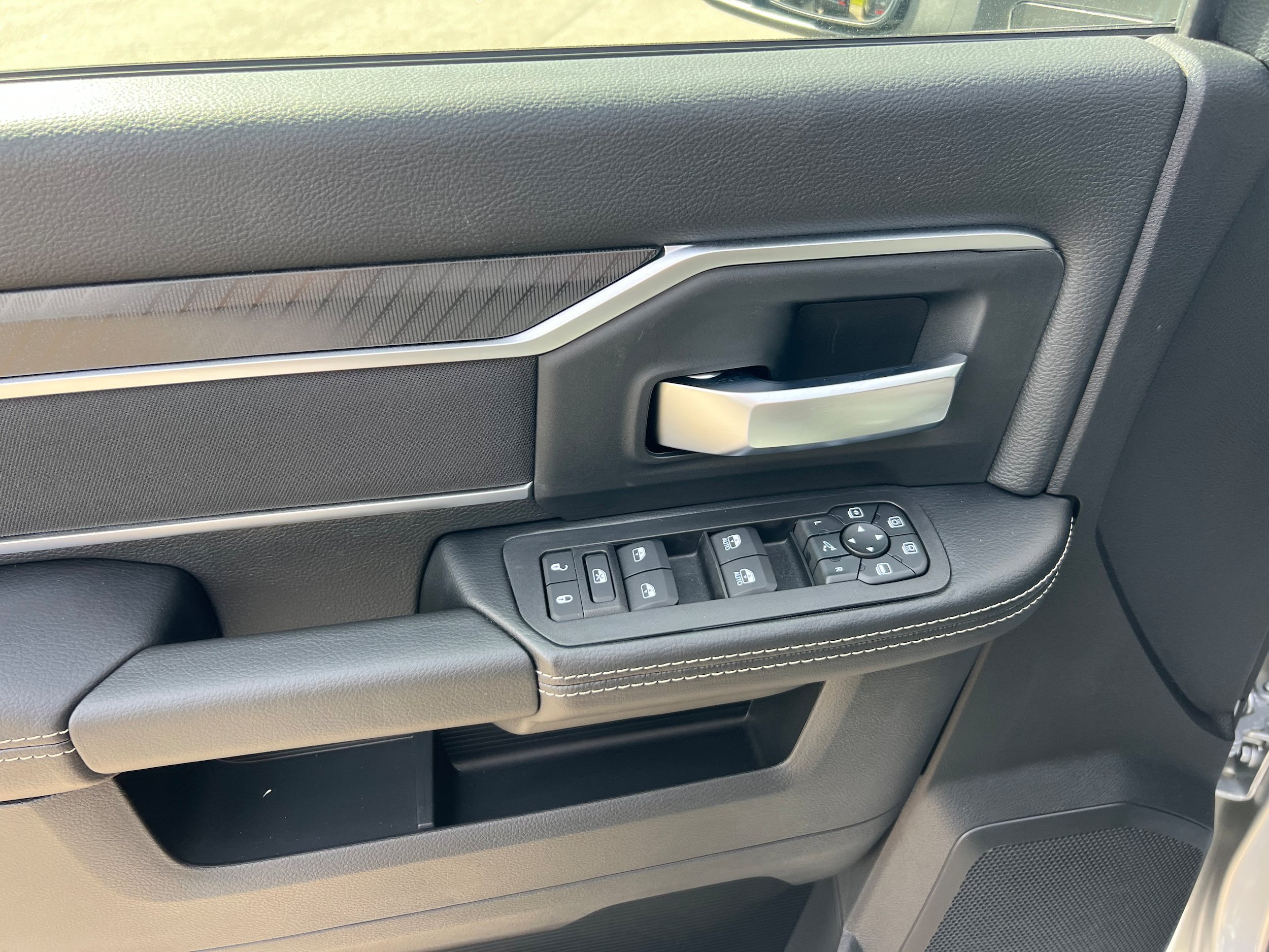 New 2026 RAM 2500 Big Horn AWD/4WD image 11
