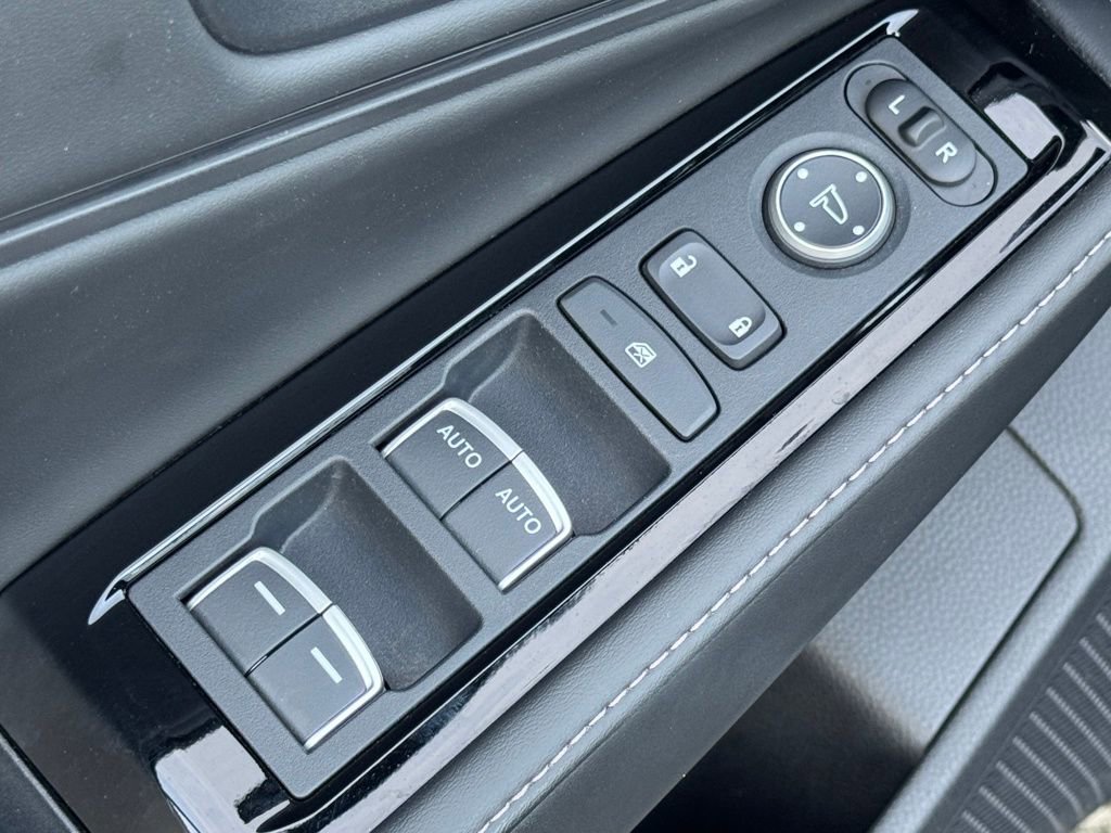 Used 2023 Honda Accord Touring image 19