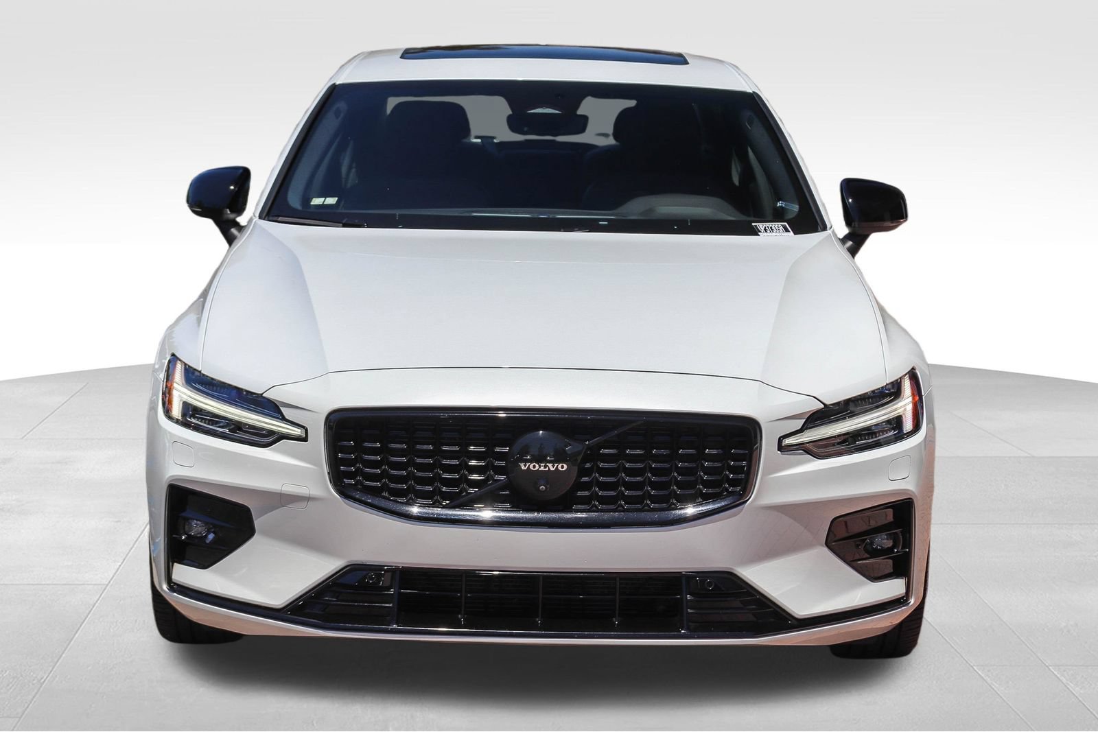 Used 2024 Volvo S60 B5 Plus w/ Climate Package AWD/4WD image 2