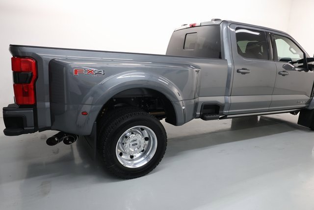 Used 2025 Ford F450 Platinum w/ FX4 Off-Road Package image 73