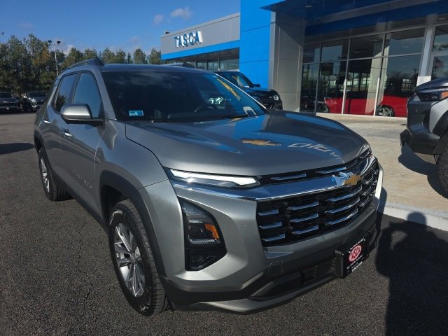 Used 2025 Chevrolet Equinox LT w/ Convenience Package II image 1