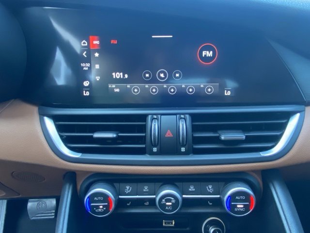 Used 2020 Alfa Romeo Giulia Ti image 19