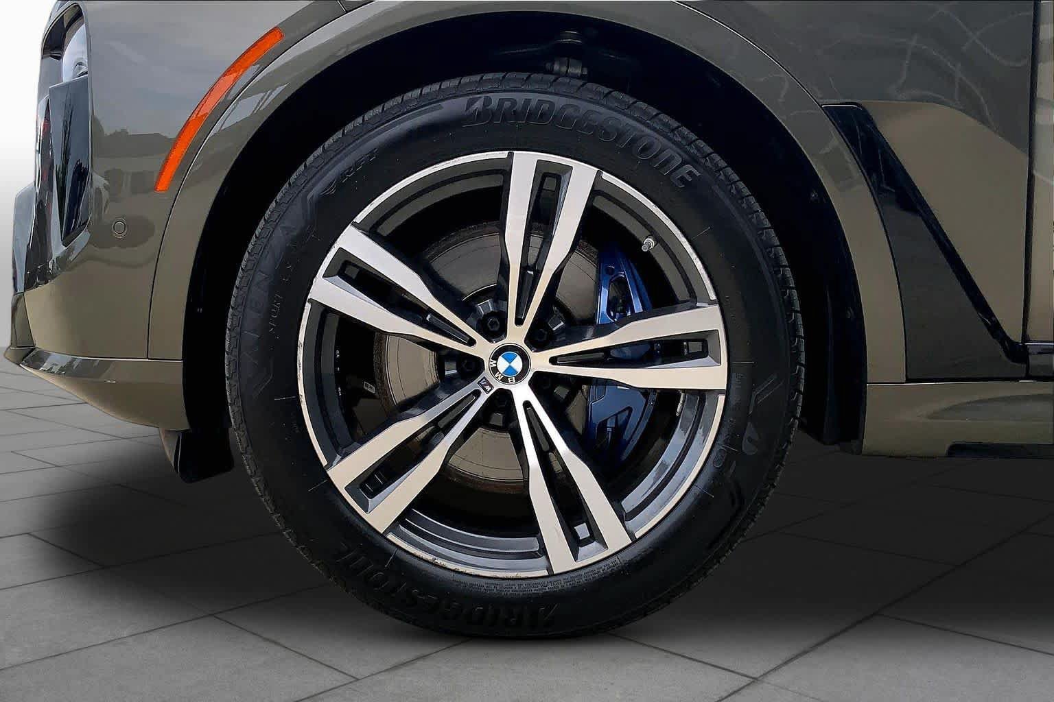 Used 2025 BMW X7 M60i AWD/4WD image 19