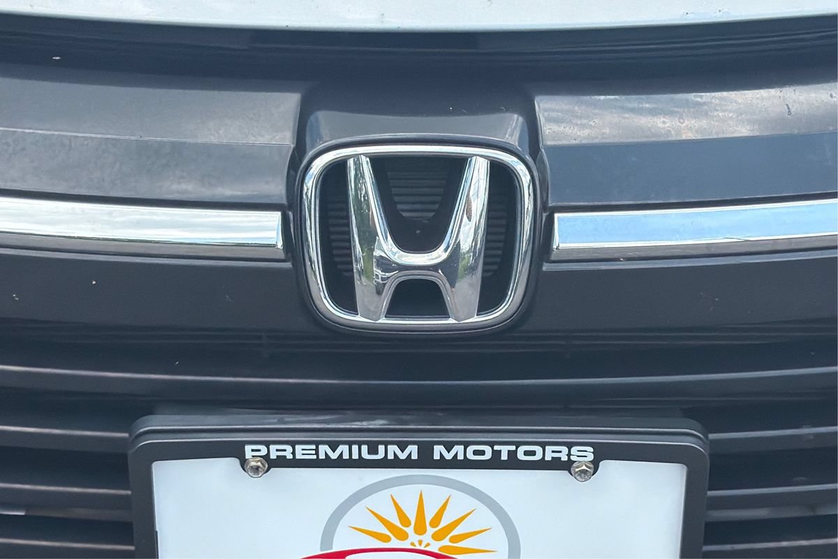 Used 2018 Honda HR-V LX image 25