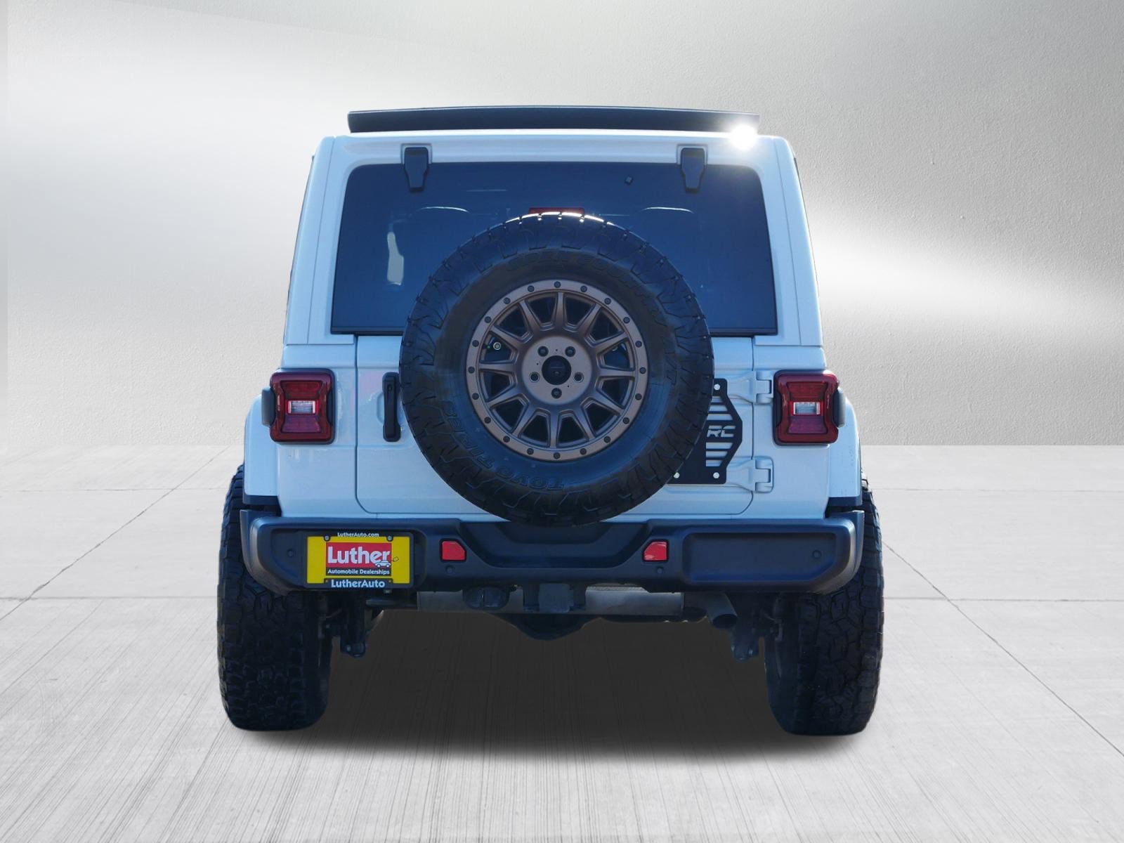 Used 2024 Jeep Wrangler Sahara w/ Technology Group image 6