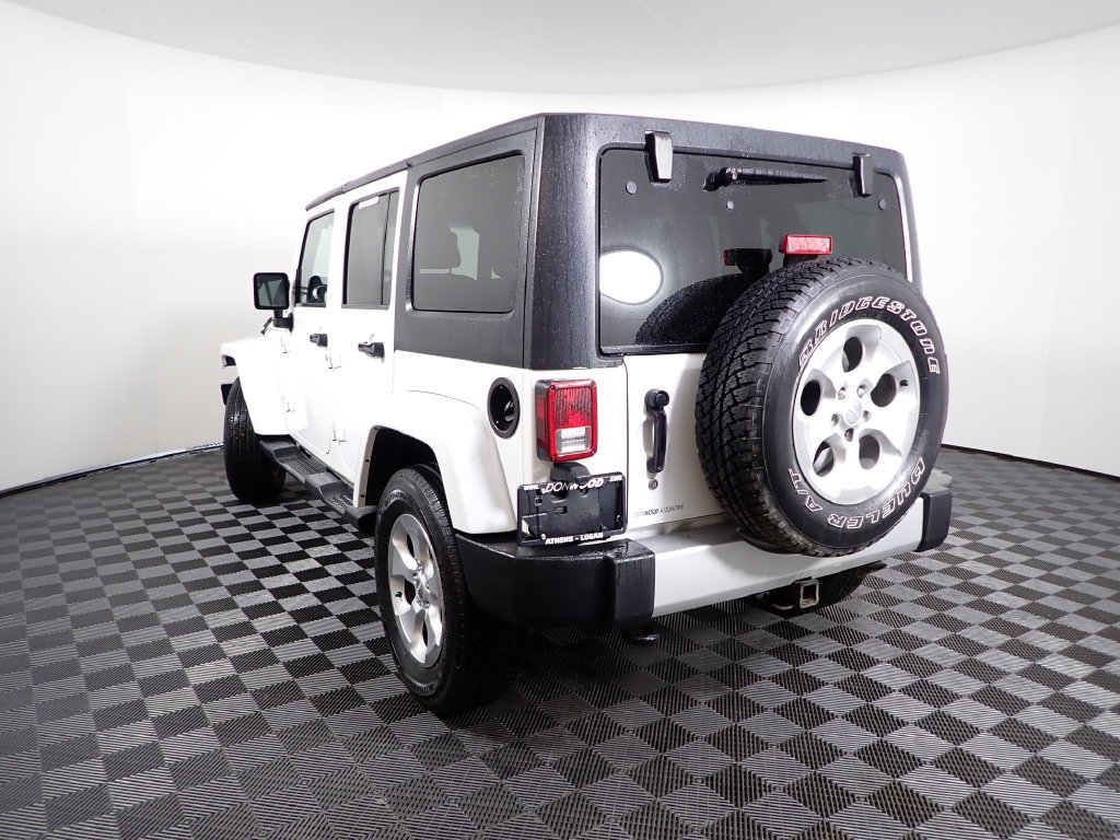 Used 2013 Jeep Wrangler Unlimited Sahara w/ Dual Top Group AWD/4WD image 11