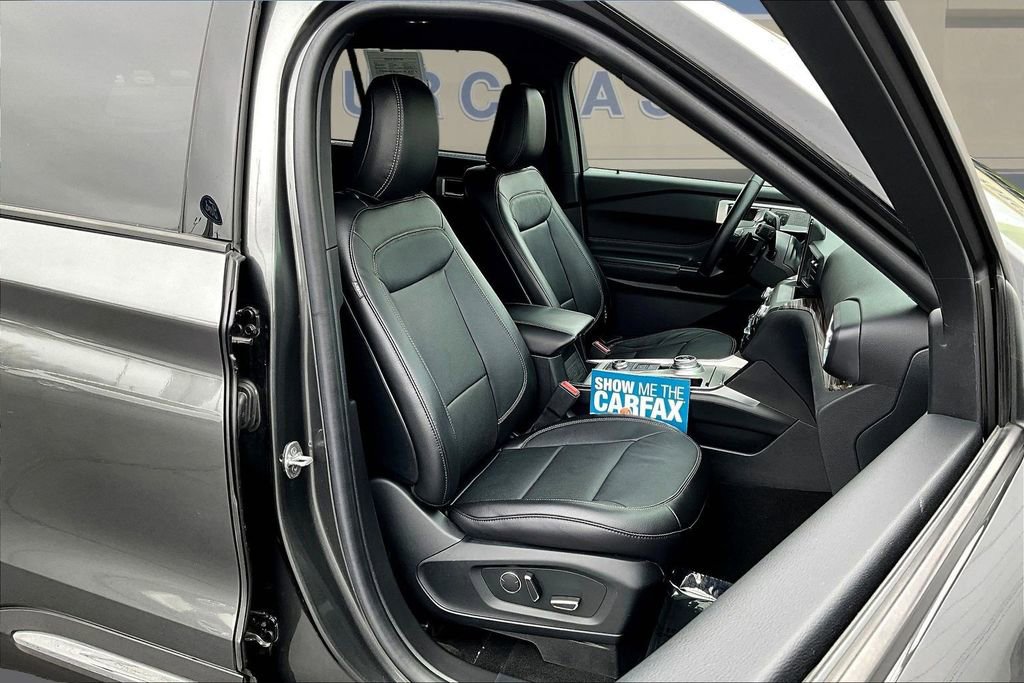Used 2020 Ford Explorer Limited image 32