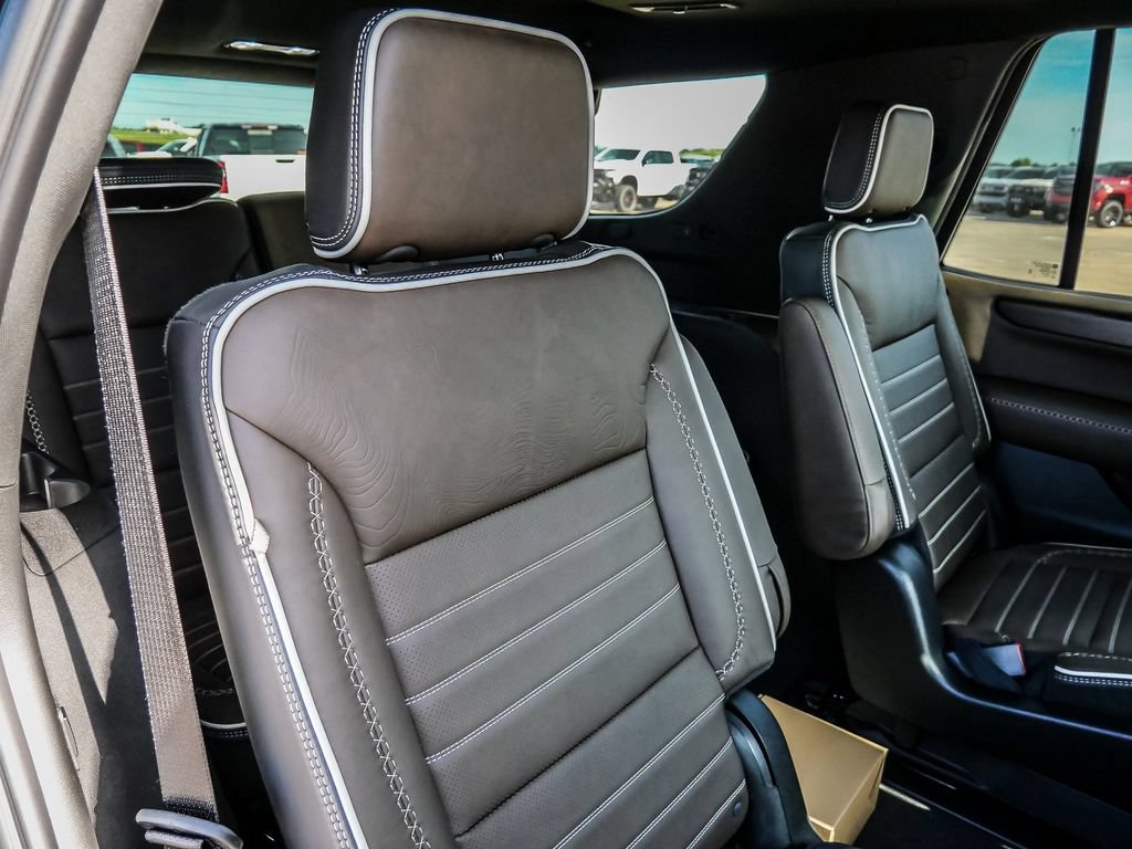 New 2026 GMC Yukon Denali Ultimate w/ LPO, Illumination Package AWD/4WD image 60