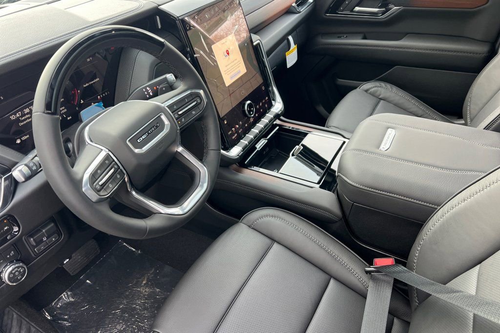 New 2026 GMC Yukon XL Denali w/ Denali Reserve Package image 7