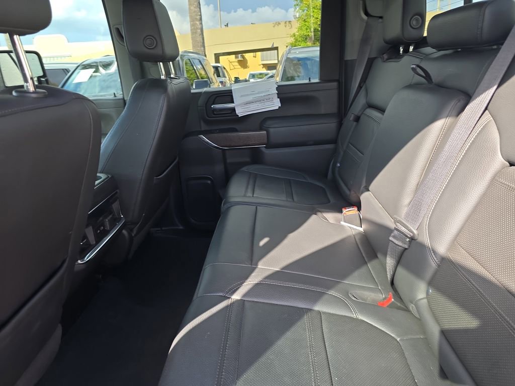 Used 2022 GMC Sierra 3500 Denali w/ Denali Ultimate Package image 15