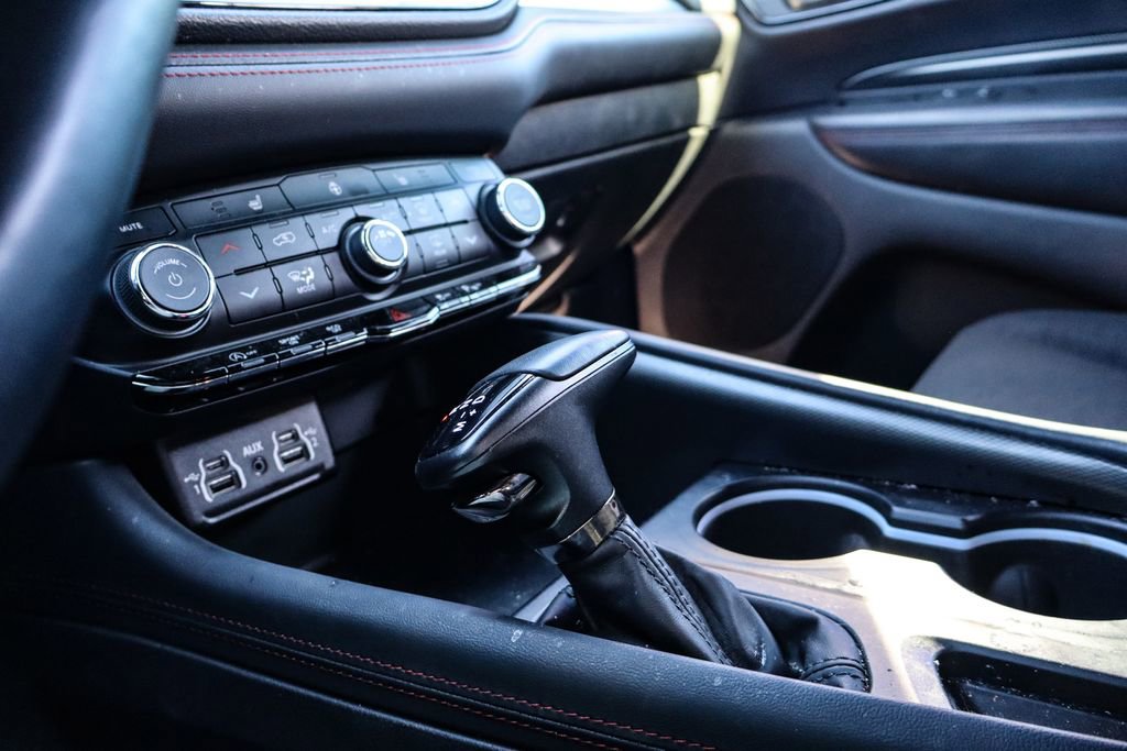 Used 2025 Dodge Durango GT w/ Blacktop Package image 31