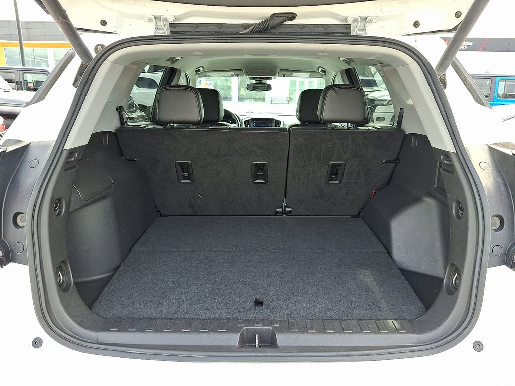 Used 2024 GMC Terrain SLT image 27