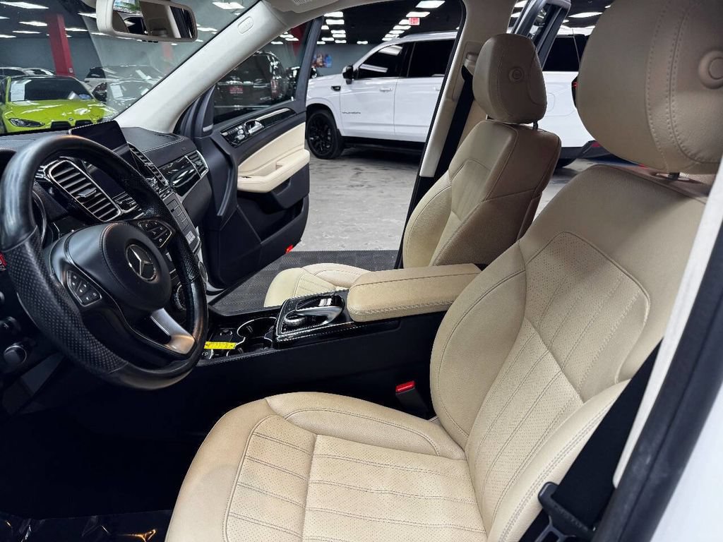 Used 2019 Mercedes-Benz GLS 450 4MATIC image 34