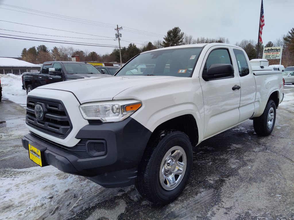 Used 2018 Toyota Tacoma SR RWD image 4
