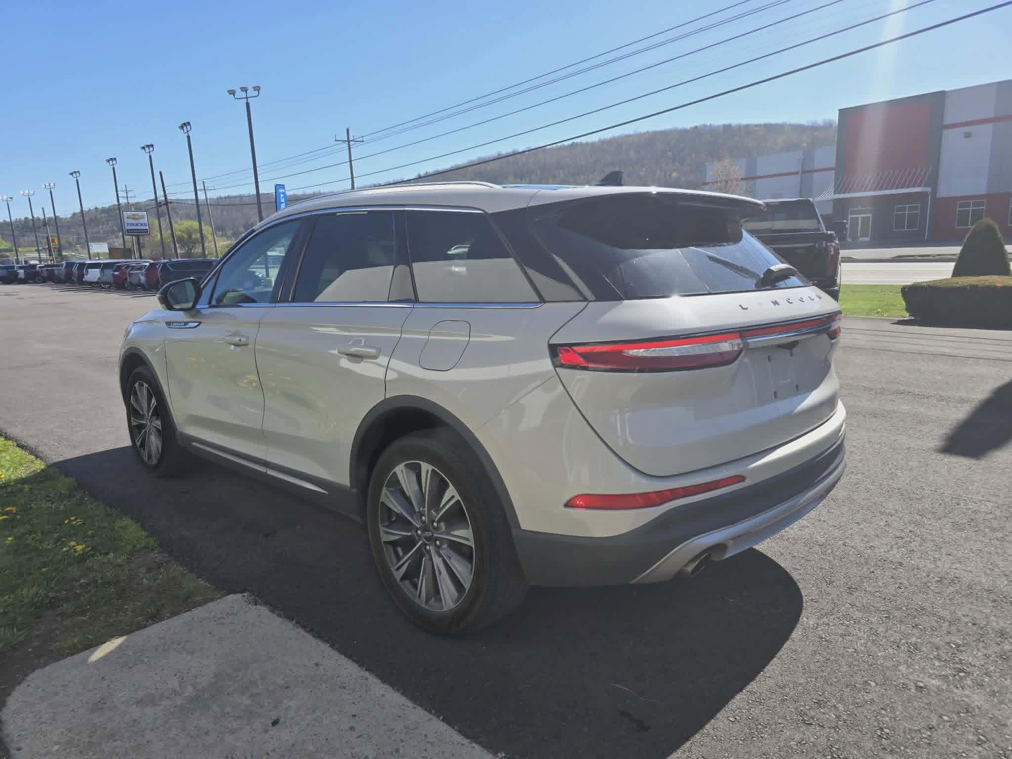 Used 2020 Lincoln Corsair Reserve w/ Elements Package AWD/4WD image 6