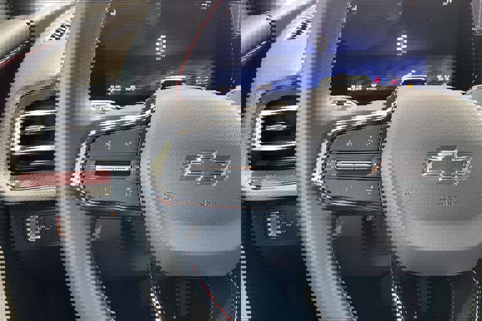 Used 2024 Chevrolet Traverse RS image 24